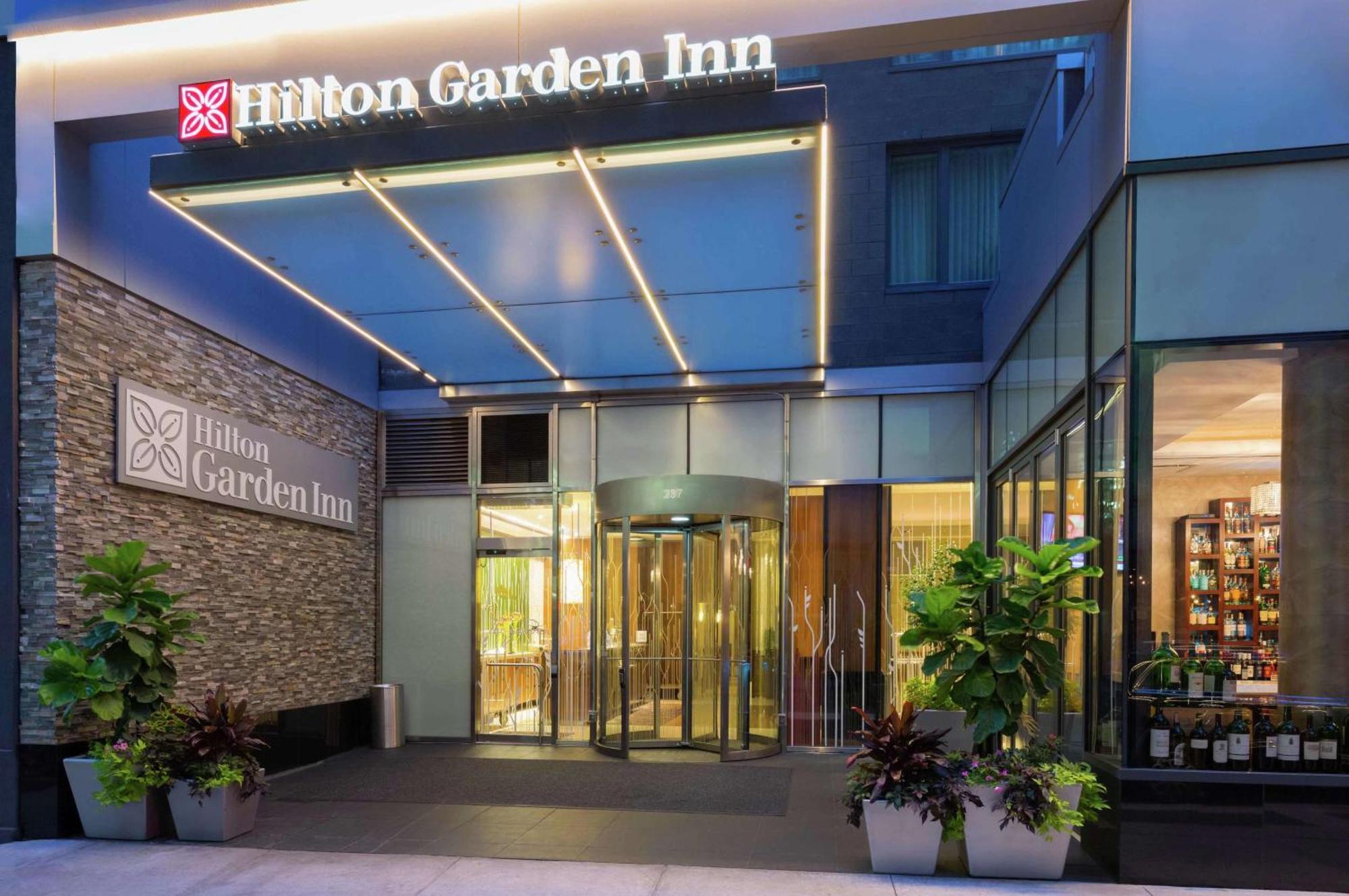 فندق نيو يوركفي  هيلتون جاردن إن سنترال بارك ساويز المظهر الخارجي الصورة